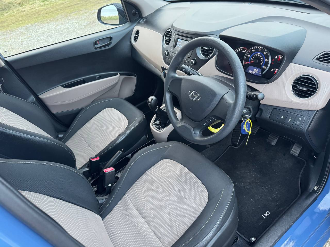 
								Hyundai i10 1.0 S full									