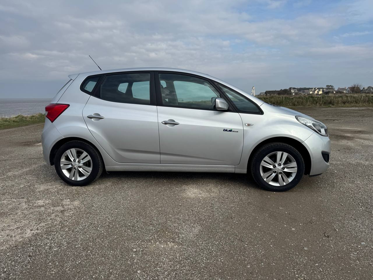 
								Hyundai ix20 1.4 Active full									