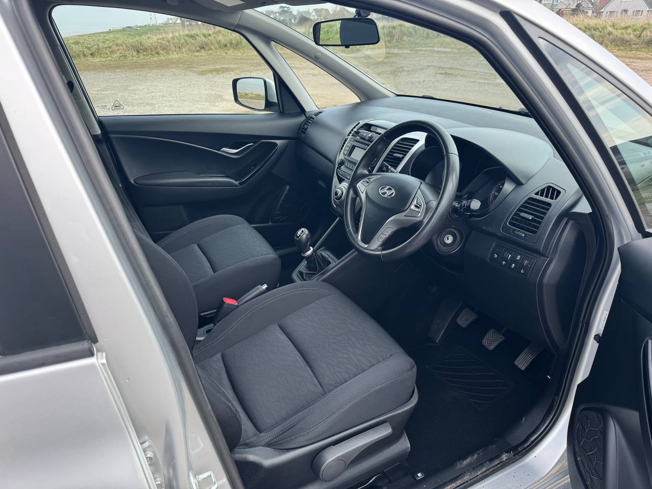 
								Hyundai ix20 1.4 Active full									