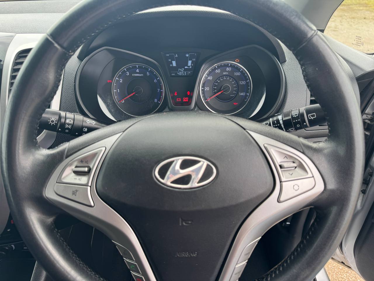 
								Hyundai ix20 1.4 Active full									