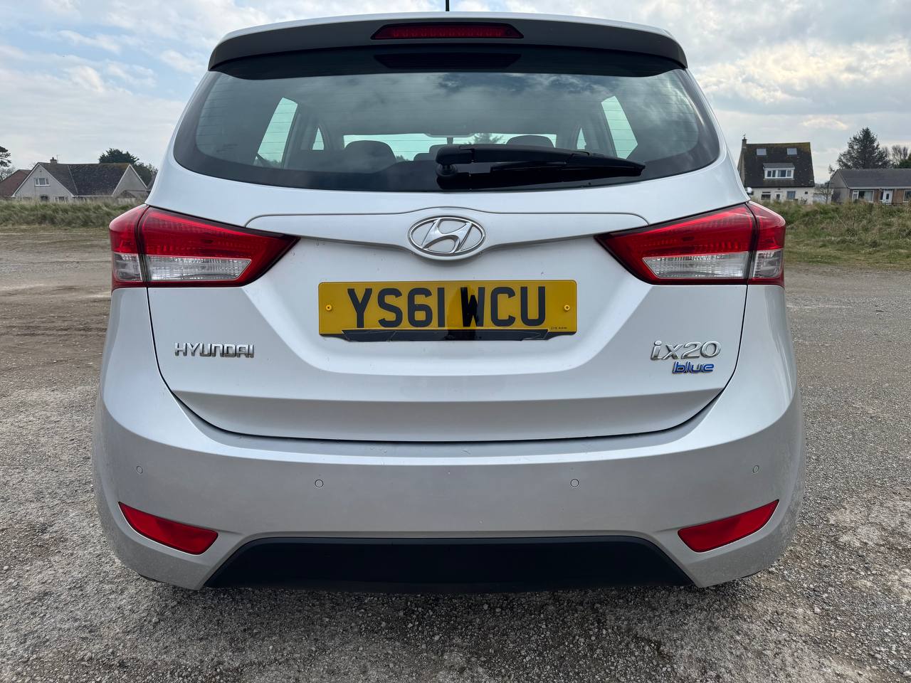 
								Hyundai ix20 1.4 Active full									