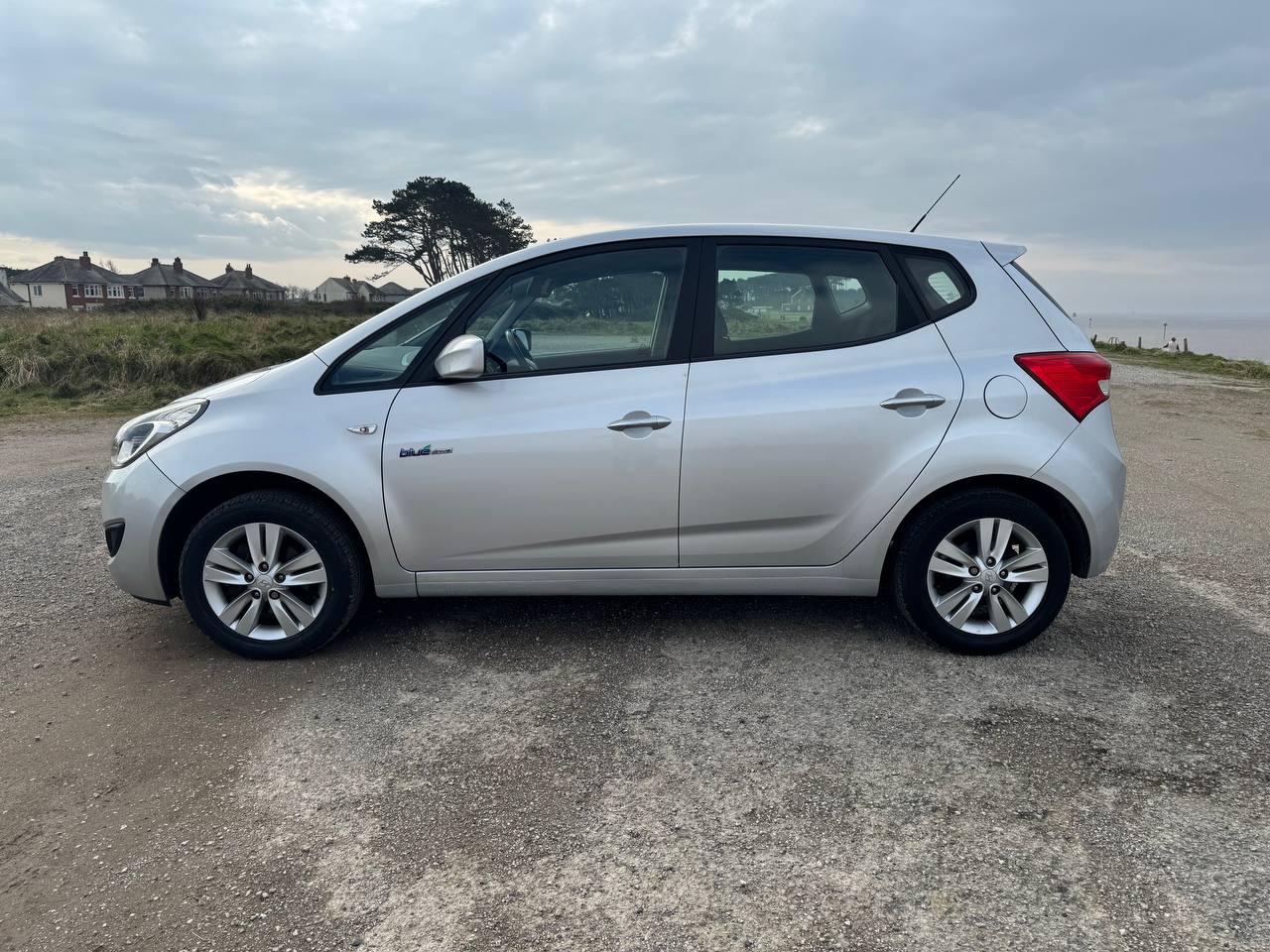 
								Hyundai ix20 1.4 Active full									