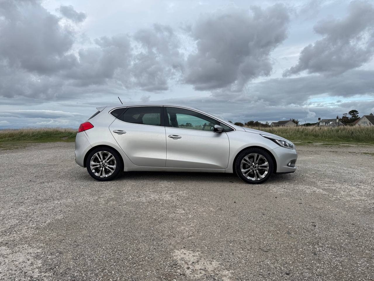 
								2013 Kia Ceed 1.6 GDI Ecodynamics 4, Hatchback, 5dr, Petrol, Manual, 91k Mileage, No Advisories, HPI Clear — LG13GFJ full									