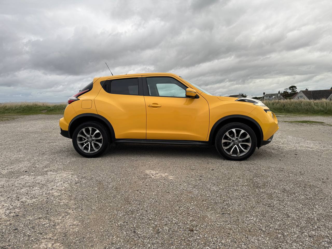 
								2014 Nissan Juke 1.2 DIG-T Tekna, SUV/Hatchback, 5dr, Petrol, Manual, 72k Mileage, No Advisories, HPI Clear — PF14OFB full									