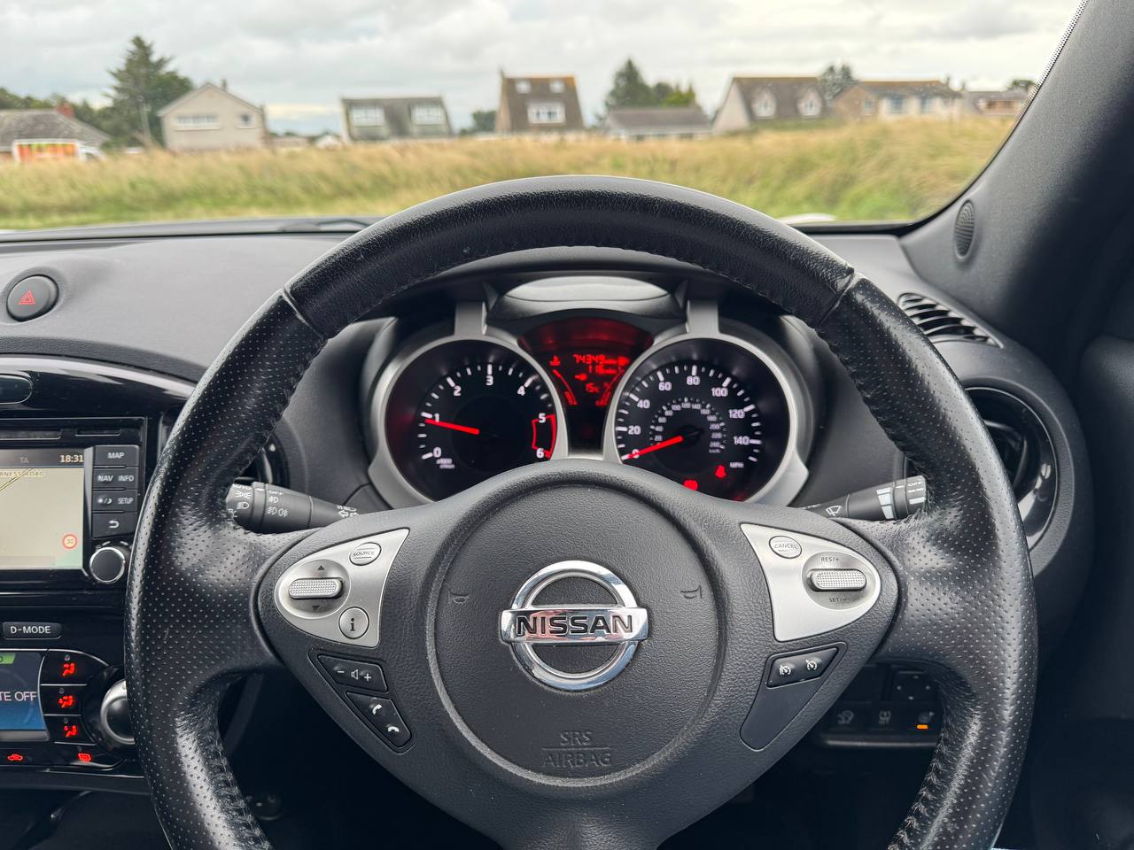 
								2015 Nissan Juke 1.5 DCI 8v Tekna, SUV/Hatchback, 5dr, Diesel, Manual, 75k Mileage, No Advisories, HPI Clear — VE15FNZ full									