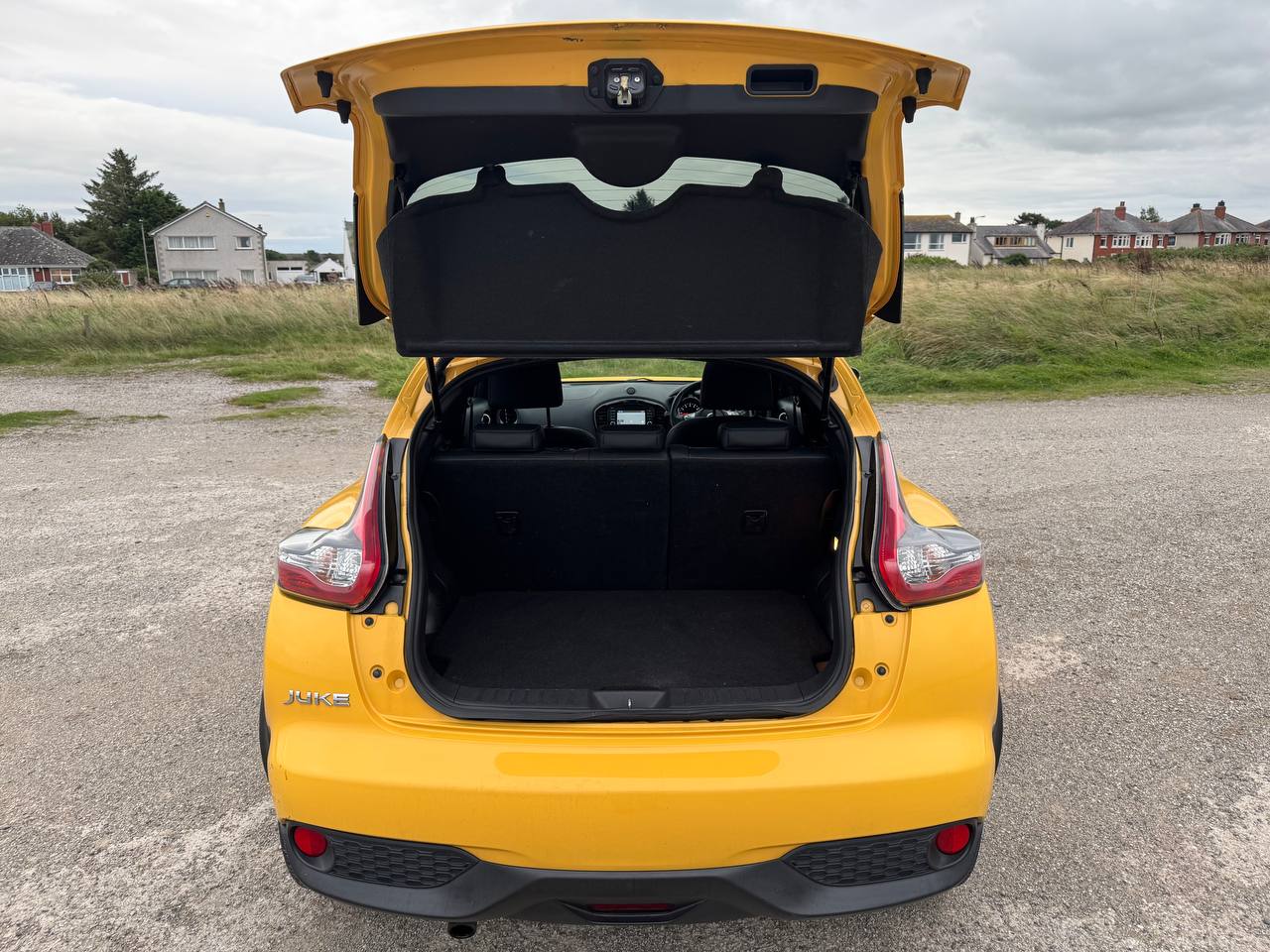 
								2014 Nissan Juke 1.2 DIG-T Tekna, SUV/Hatchback, 5dr, Petrol, Manual, 72k Mileage, No Advisories, HPI Clear — PF14OFB full									