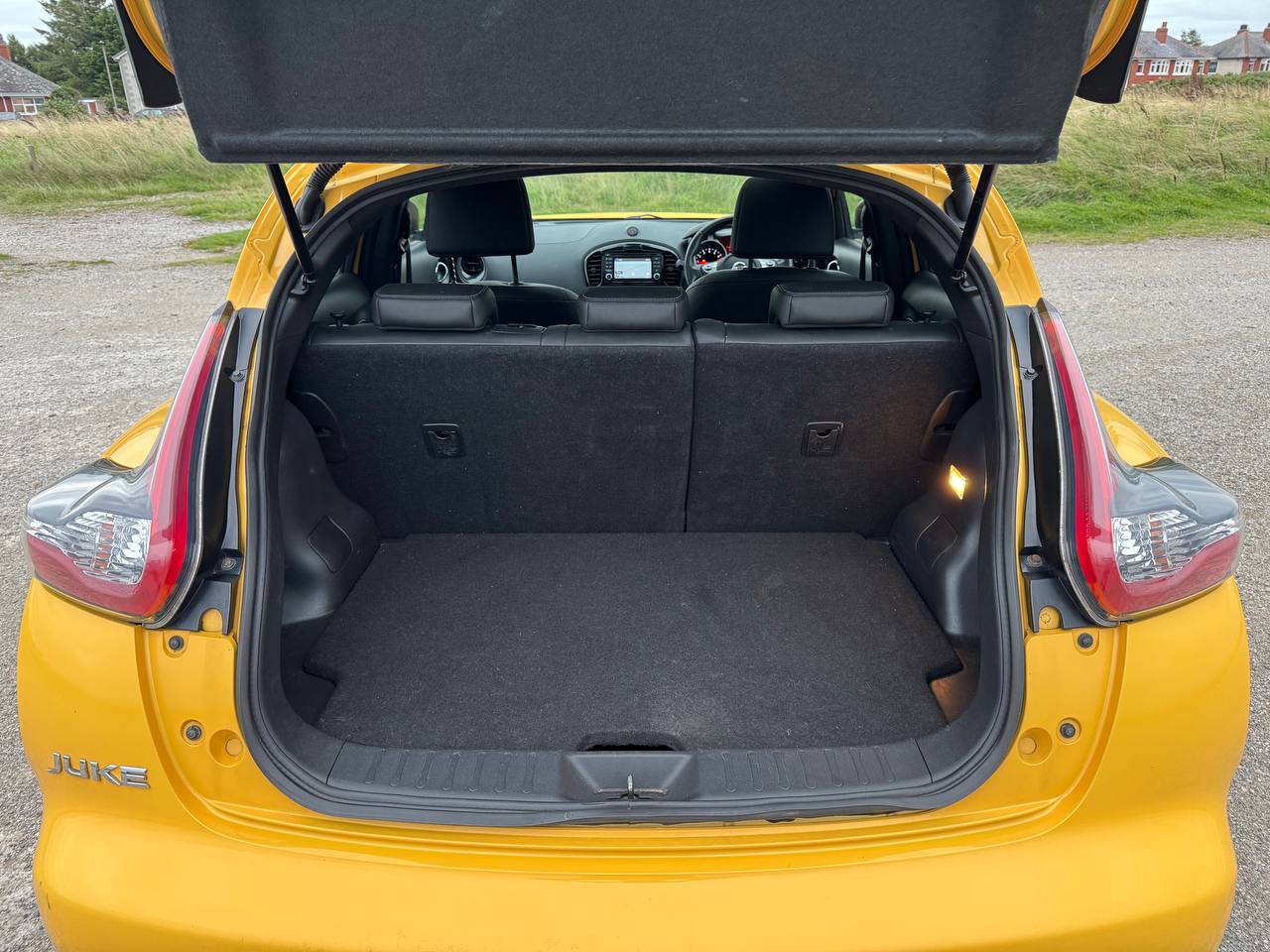 
								2014 Nissan Juke 1.2 DIG-T Tekna, SUV/Hatchback, 5dr, Petrol, Manual, 72k Mileage, No Advisories, HPI Clear — PF14OFB full									